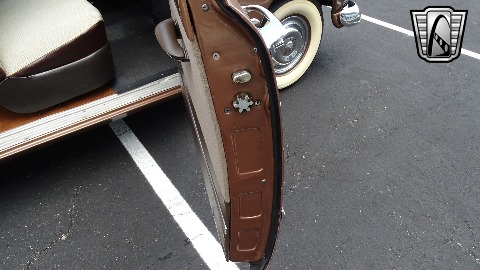 1950 Ford Club Coupe image 148