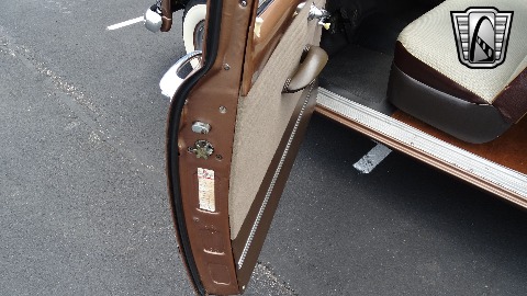1950 Ford Club Coupe image 128