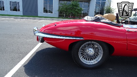 1970 Jaguar XKE image 33