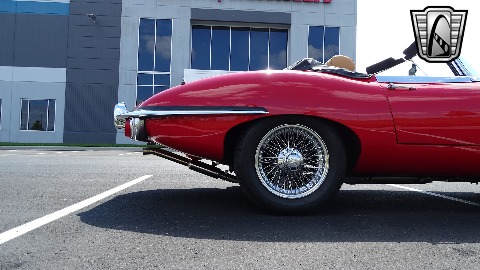 1970 Jaguar XKE image 38