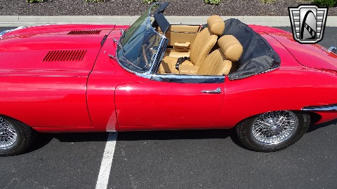 1970 Jaguar XKE image 40