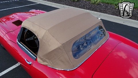 1970 Jaguar XKE image 144