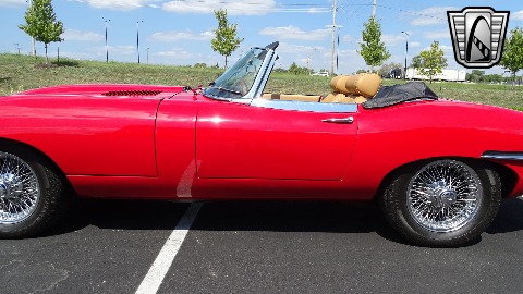 1970 Jaguar XKE image 43