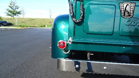 1949 Ford F1 image 94