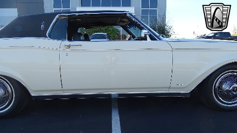 1969 Lincoln Continental image 34