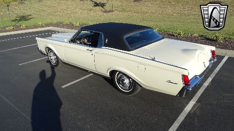 1969 Lincoln Continental image 9