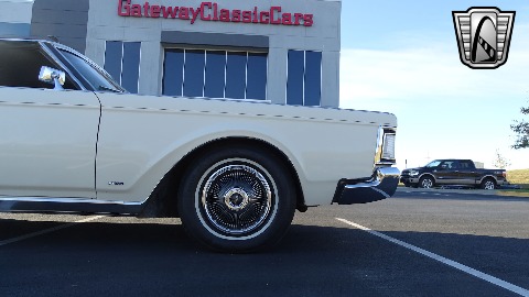 1969 Lincoln Continental image 36