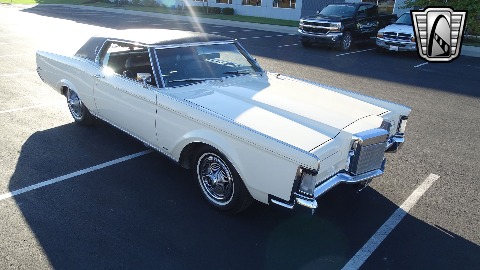 1969 Lincoln Continental image 13