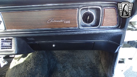 1969 Lincoln Continental image 143