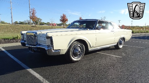 1969 Lincoln Continental image 15