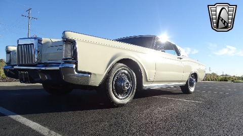 1969 Lincoln Continental image 23