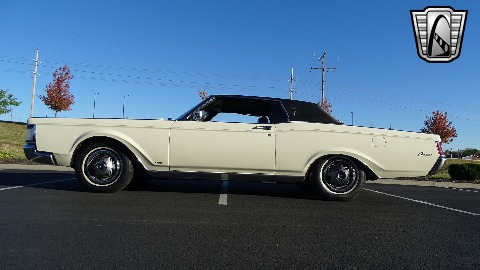 1969 Lincoln Continental image 24