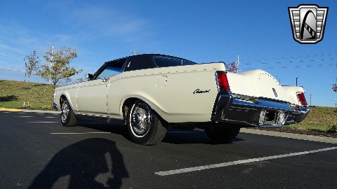 1969 Lincoln Continental image 25