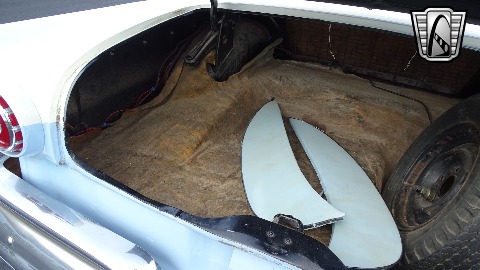 1957 Ford Custom image 29