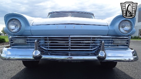 1957 Ford Custom image 6