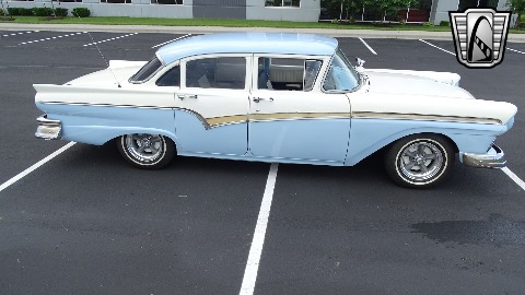 1957 Ford Custom image 57
