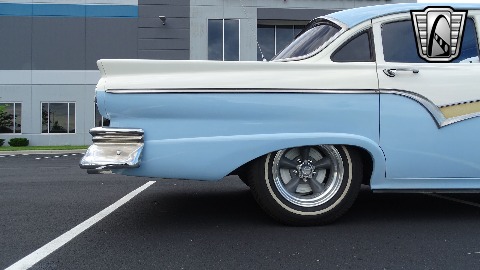 1957 Ford Custom image 58