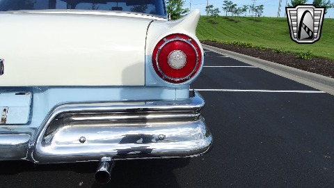 1957 Ford Custom image 84