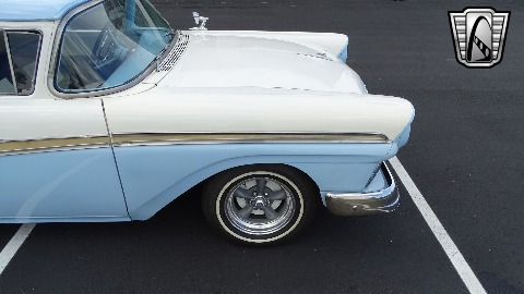 1957 Ford Custom image 10