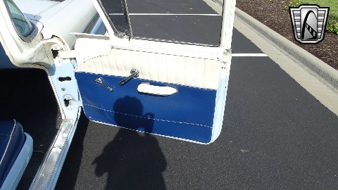 1957 Ford Custom image 114