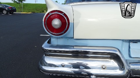 1957 Ford Custom image 90