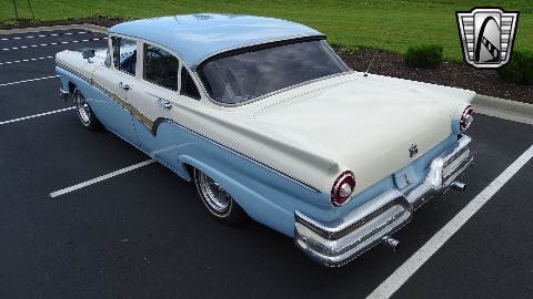 1957 Ford Custom image 39