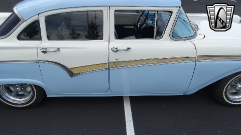 1957 Ford Custom image 16