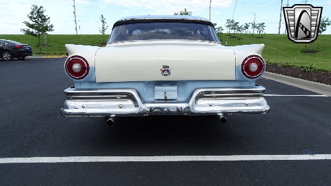 1957 Ford Custom image 92