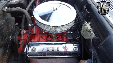 1957 Ford Custom image 117