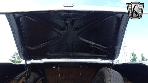 1957 Ford Custom image 17