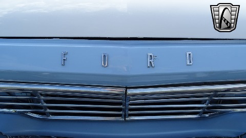 1957 Ford Custom image 18