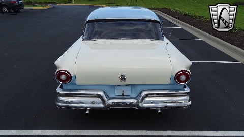 1957 Ford Custom image 45