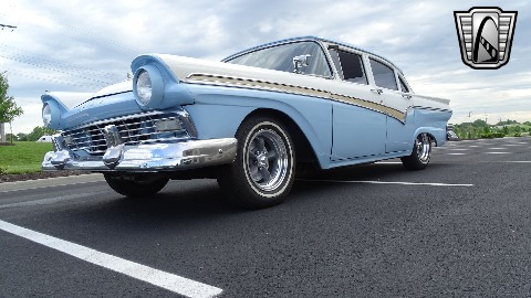 1957 Ford Custom image 121