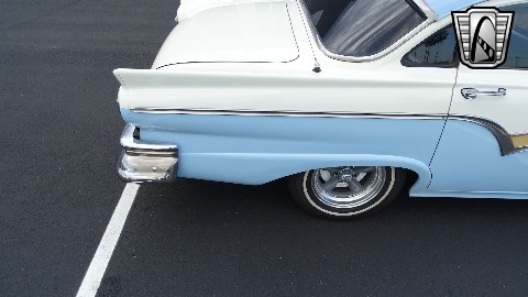 1957 Ford Custom image 22