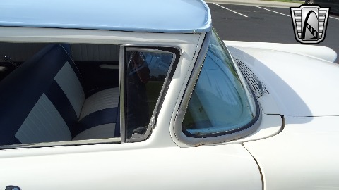 1957 Ford Custom image 48