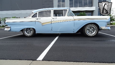 1957 Ford Custom image 149