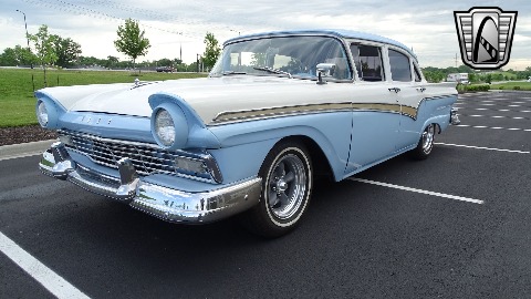 1957 Ford Custom image 75
