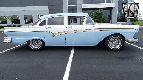 1957 Ford Custom image 104