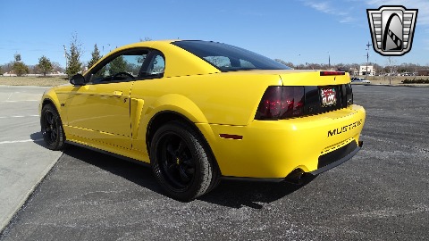 1999 Ford Mustang image 17