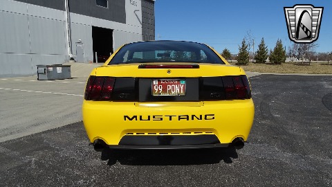 1999 Ford Mustang image 18