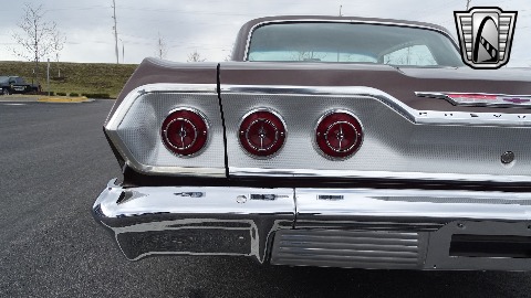 1963 Chevrolet Impala image 110