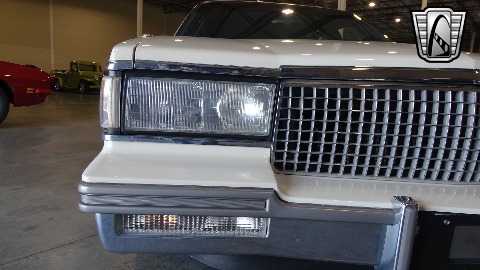 1988 Cadillac Sedan DeVille image 82