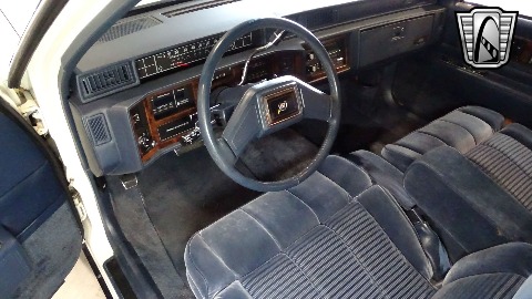 1988 Cadillac Sedan DeVille image 135