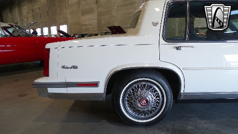 1988 Cadillac Sedan DeVille image 33