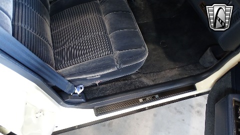 1988 Cadillac Sedan DeVille image 111