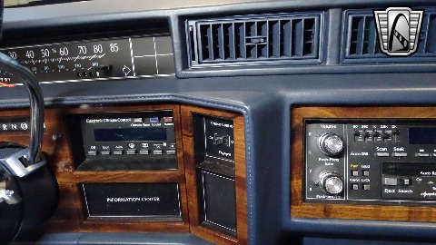 1988 Cadillac Sedan DeVille image 139