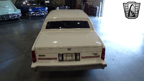 1988 Cadillac Sedan DeVille image 10