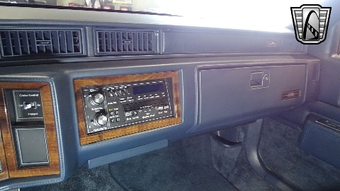 1988 Cadillac Sedan DeVille image 140