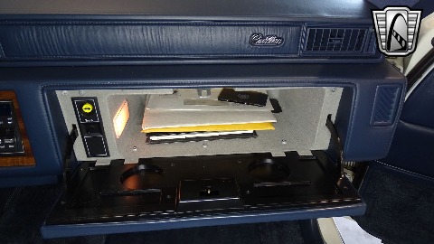 1988 Cadillac Sedan DeVille image 116