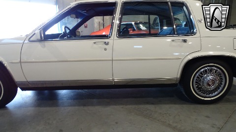 1988 Cadillac Sedan DeVille image 42